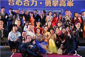 正能量為希望小學(xué)捐獻無電照明系統(tǒng) 正能量為希望小學(xué)捐獻無電照明系統(tǒng)