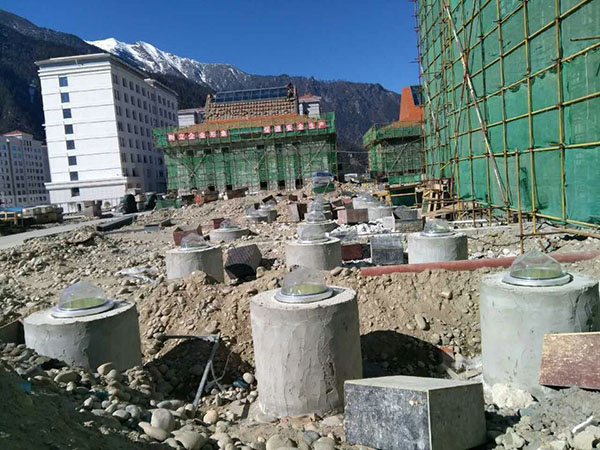 鉆石形采光罩安裝現場