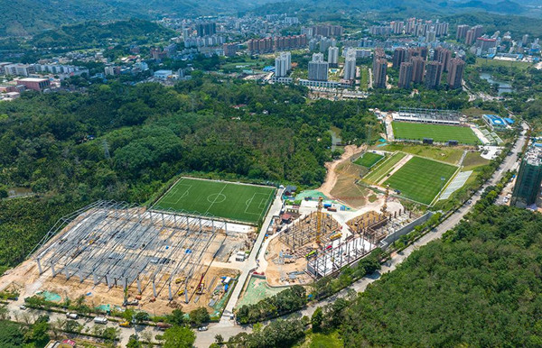 瓊中體教融合產(chǎn)業(yè)發(fā)展(瓊中女足)示范區(qū)項(xiàng)目-實(shí)拍鳥瞰圖2_副本_副本.jpg